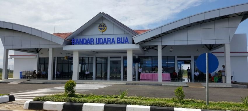 Lagaligo Bua Airport
