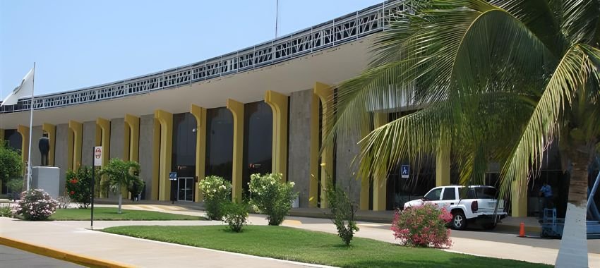 Playa de Oro Airport