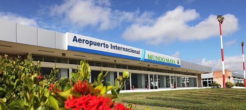 mundo maya airport