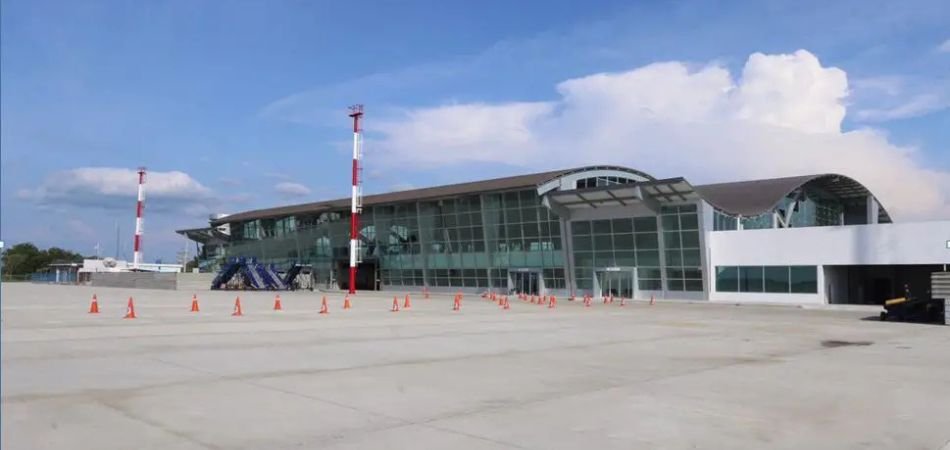 Eloy Alfaro Airport