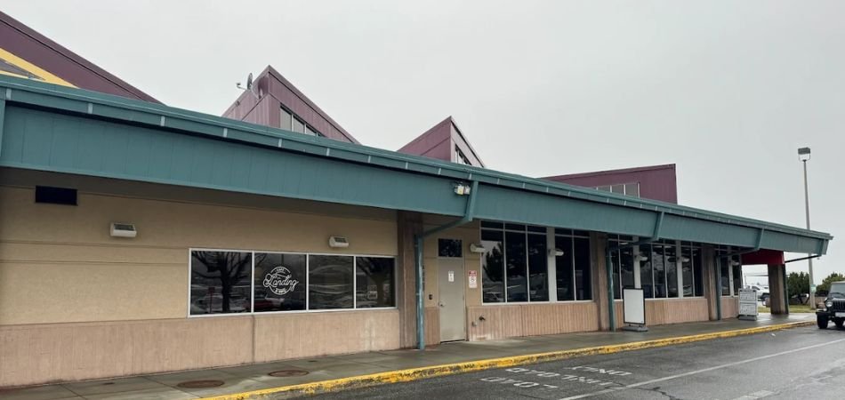 Pangborn Memorial Airport